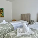 City Apartment Nahe Schoenbrunn 10